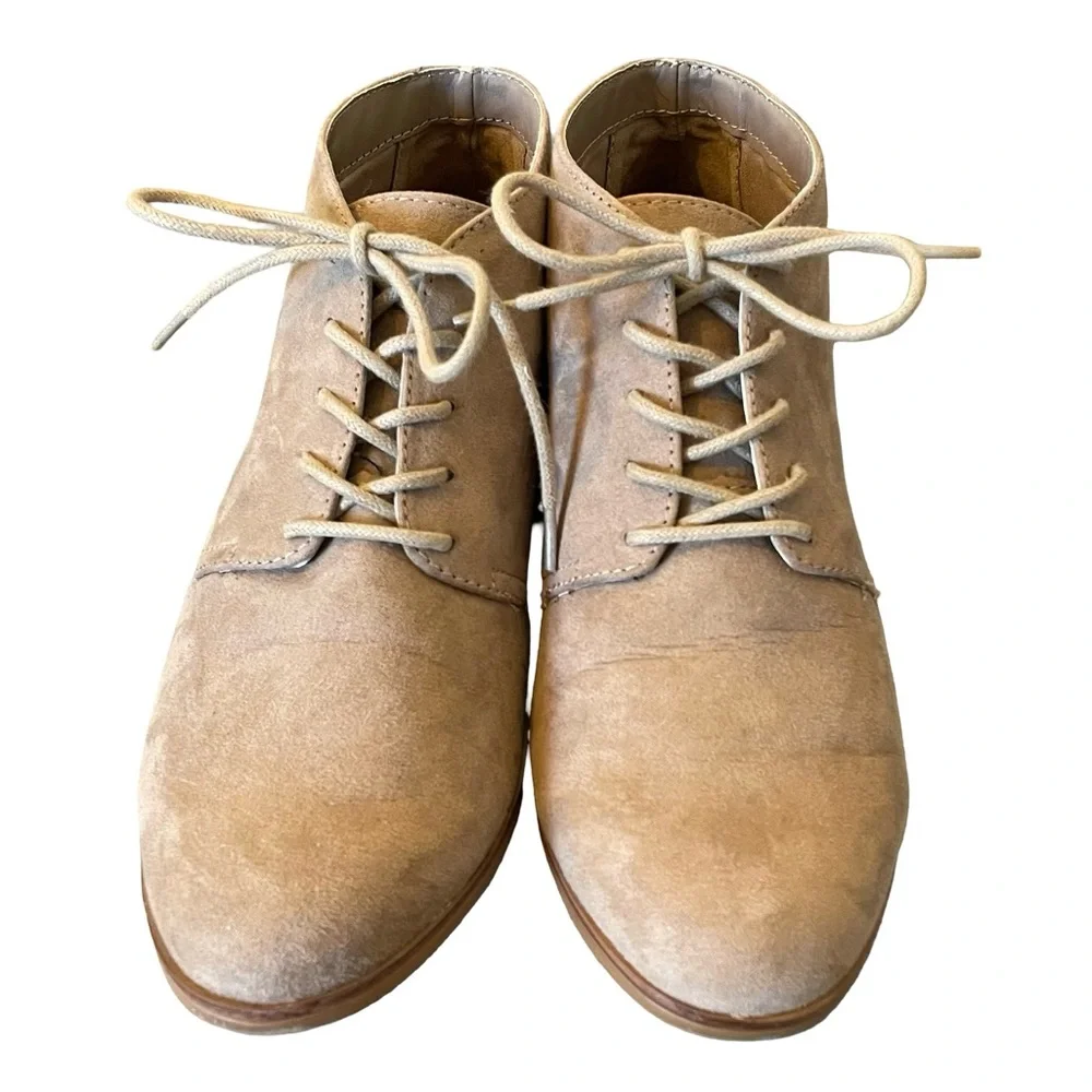 Dolce Vita Faux Suede Chukka  Size 6.5